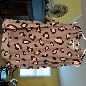 Size 3xl sleeveless shirt from Chic Soul